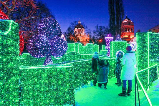 Iluminación navideña en el Parque de Wilanów